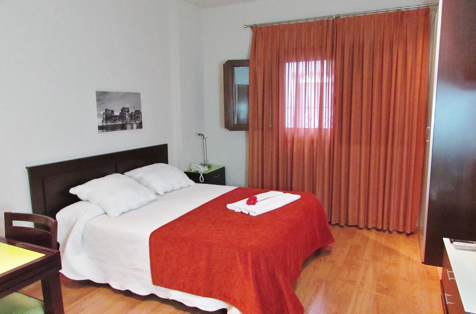 Apartamentos Turísticos Las Nieves Granada Habitación foto